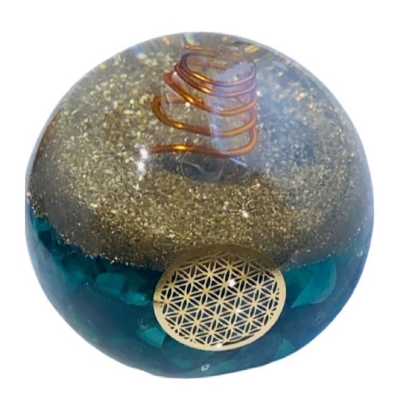 Clear Quartz & Malachite Orgonite Sphere - Picture 1 of 5